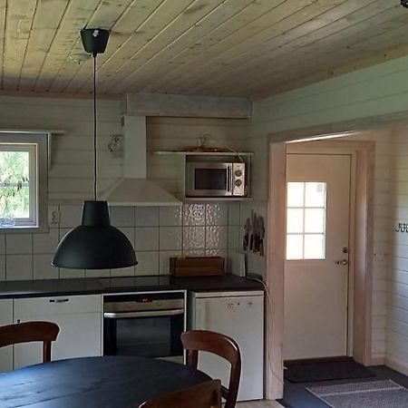 Vackert Belaegen Laegenhet I Gesunda Apartment Solleron Bagian luar foto