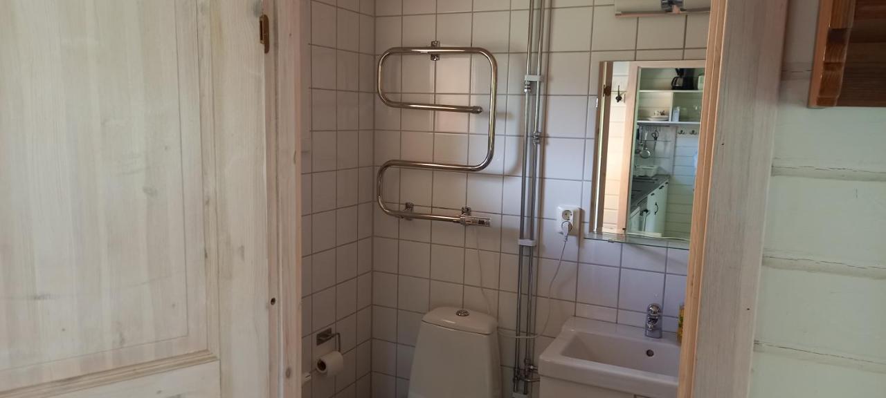 Vackert Belaegen Laegenhet I Gesunda Apartment Solleron Bagian luar foto